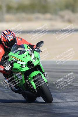 media/Jan-15-2026-Racers Edge (Thu) [[dfebeb70ab]]/2-A Group/Session 5 Turn 2/